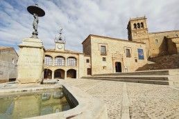 morón-de-añmazan-soria-plaza-panorámica